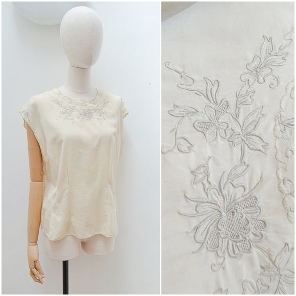 1930s Hand embroidered silk blouse - Extra large