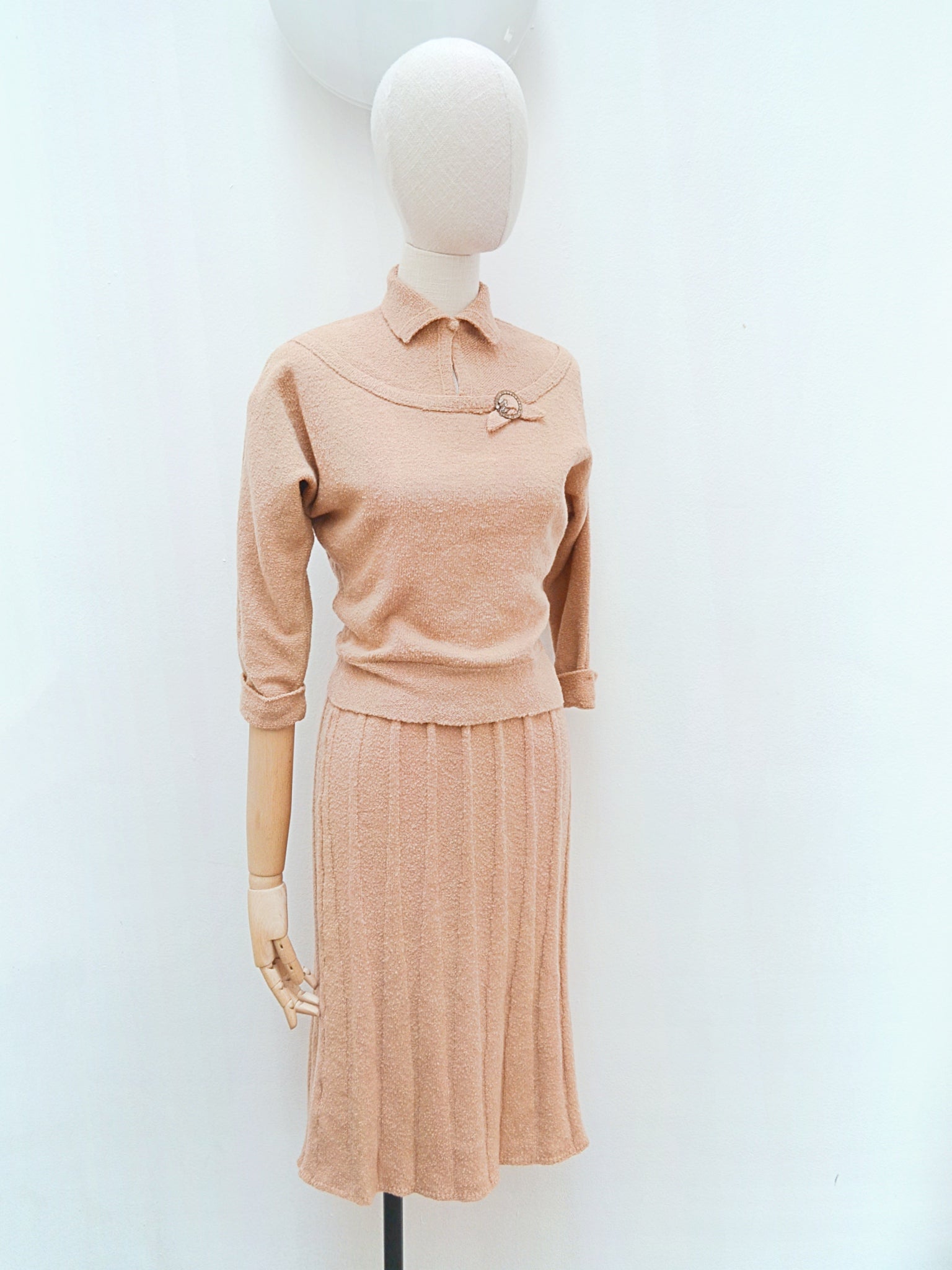 1940s 50s Lofties tan boucle knit set - Small – Vera Mode Vintage