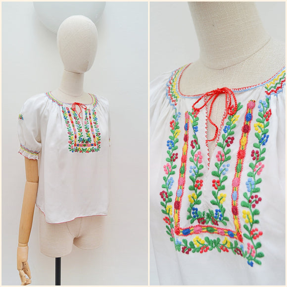 1950s Embroidered folk blouse - Medium