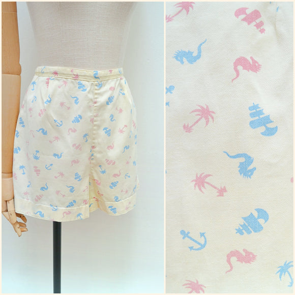1950s Nautical theme novelty print shorts - Small