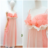 1960s Shell bust Vanity Fair nightgown - Medium Large