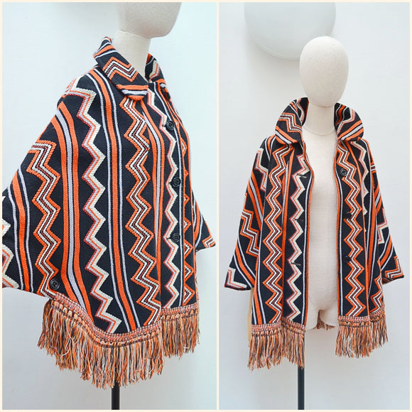 1970s Zigzag fringed cape