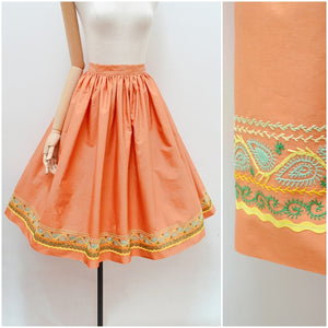 1950s Embroidered hem cotton full skirt - Extra small