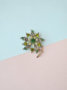 1950s Green rhinestone floral brooch