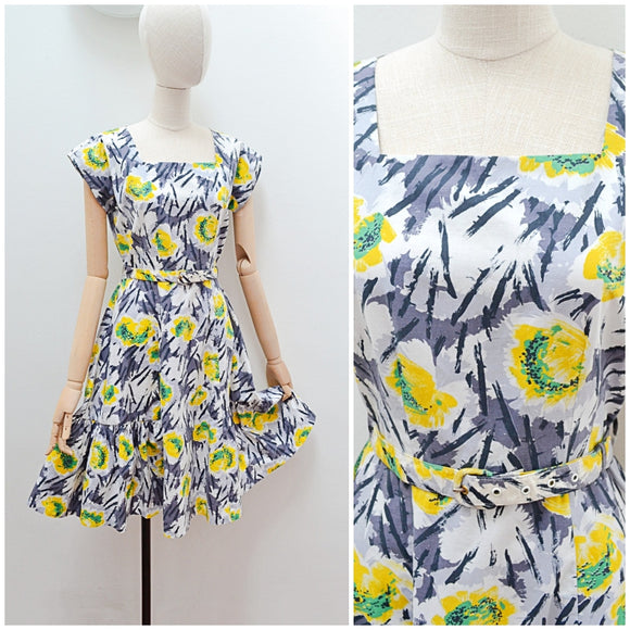 1950s Printed cotton ruffle hem summer dress - Small