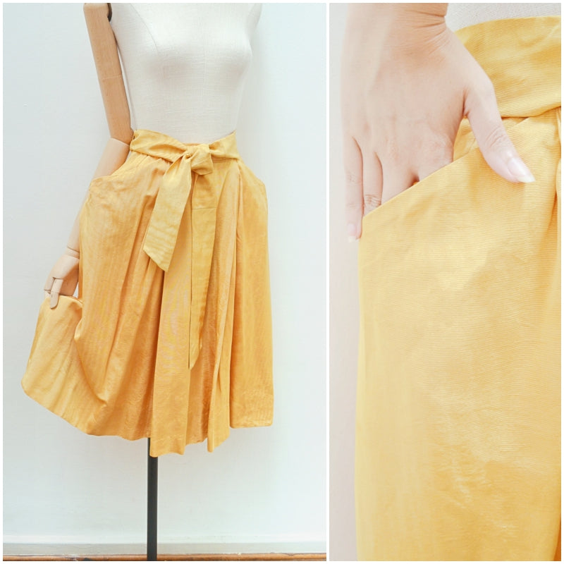 【THE MOZZ】Early Pleated Skirt 1950s Ochre Moire silk faille pleated skirt with pockets