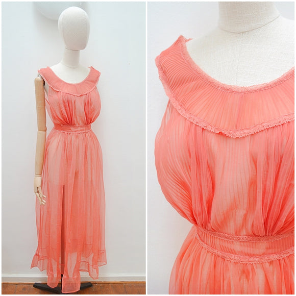 1940s Coral pleated nylon nightdress - Small