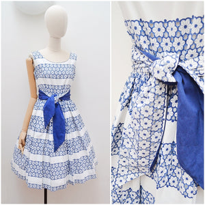 1950s White & blue cotton sash belt summer dress - Medium